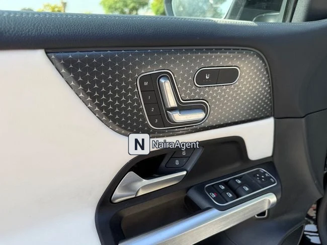 Mercedes Benz GLB250 gallery image
