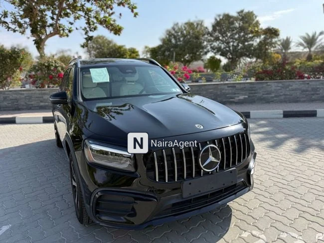 Mercedes Benz GLB250 gallery image