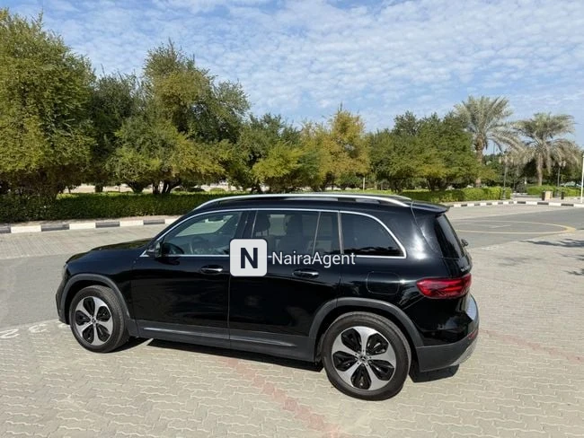Mercedes Benz GLB250 gallery image
